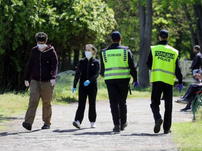 Maqedoni: Gjobiten 537 persona për mosmbajtje të maskës mbrojtëse