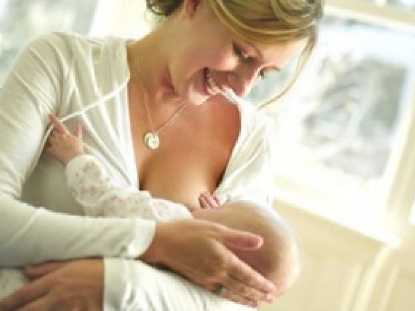 Zbulimet në qumështin e gjirit mund të ndihmojë në kurimin e kancerit