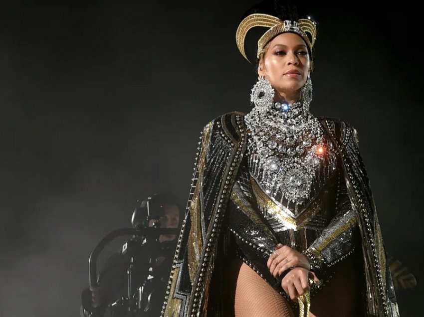 Beyoncé, feminizëm, krenari për ngjyrën, trup: Kështu bëhet politika