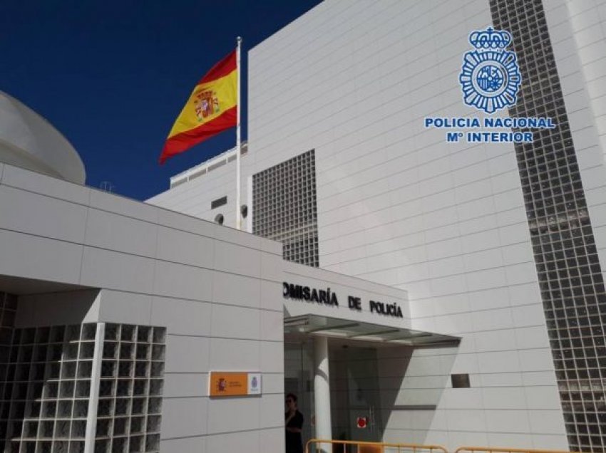 Në kërkim nga Austria, arrestohet shqiptari 23-vjeçar në Spanjë, grabiste banesa