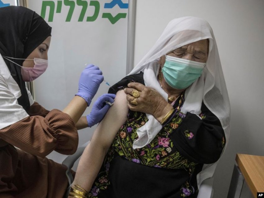 Si doli Izraeli në krye të botës për vaksinimin ndaj COVID-19?