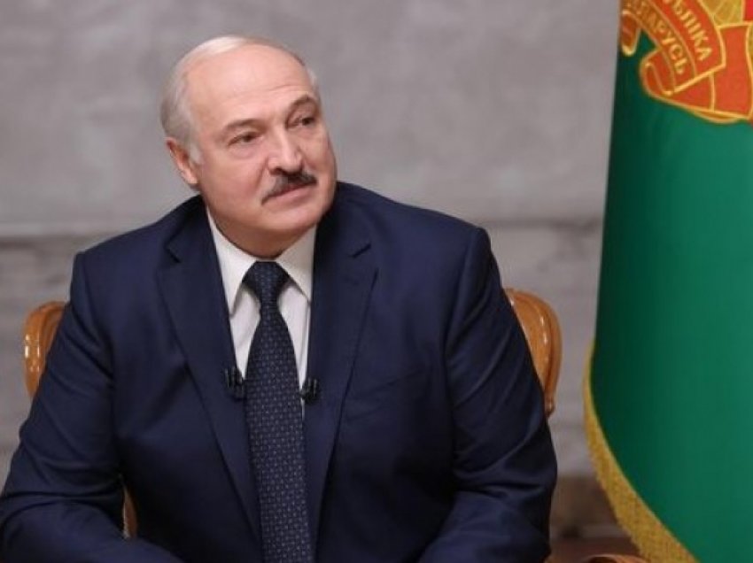 Lukashenko synon ndryshime kushtetuese, përmend largimin nga pushteti