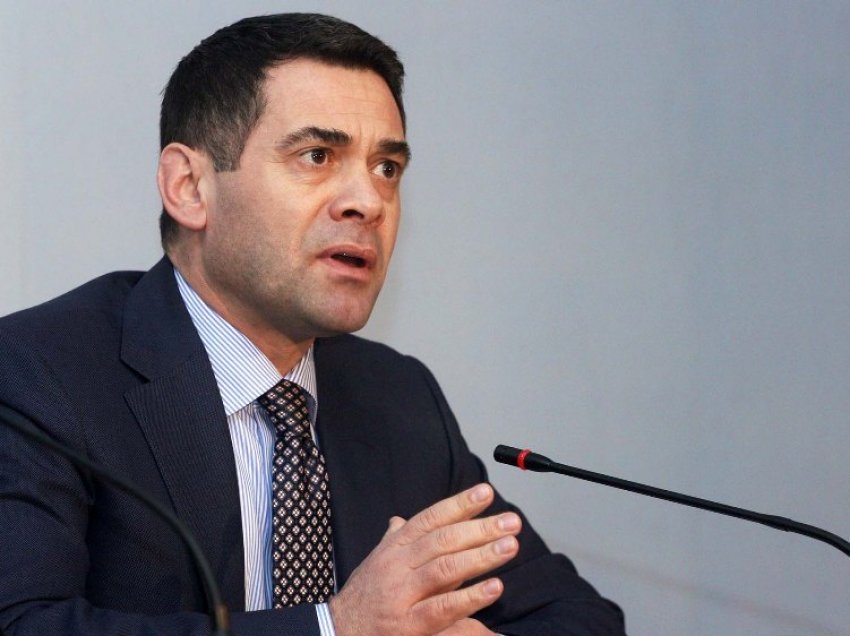 Ministri Arben Ahmetaj bëhet baba