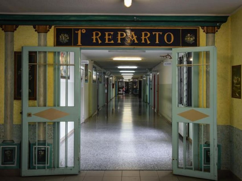 Coronavirus: Alarm infektimi në burgjet e Milanos