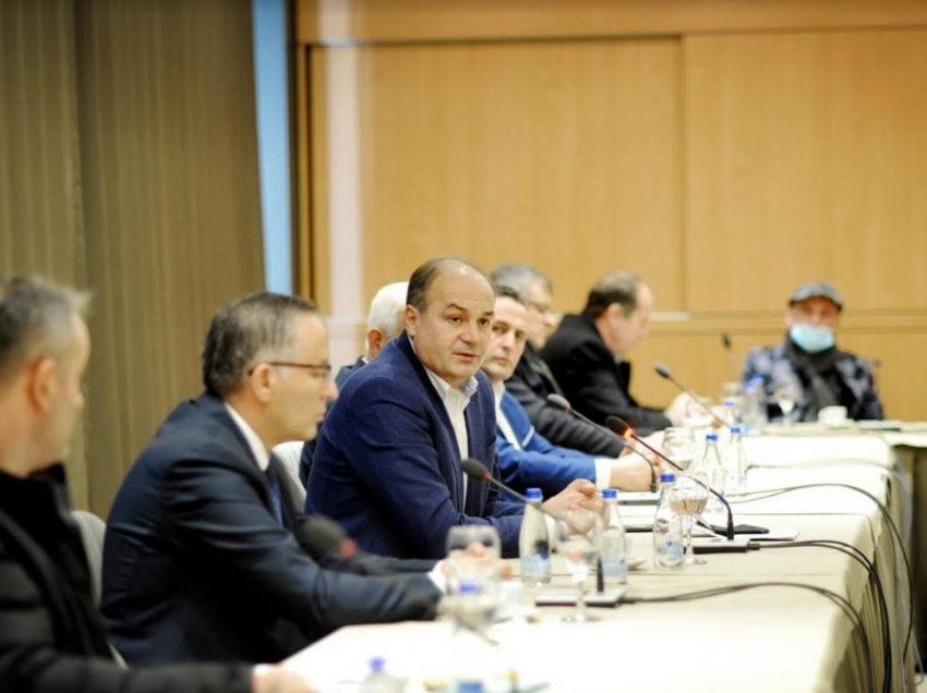 Hoxhaj e Hamza: Kemi dizajnuar fondin 1 miliardë euro për Rimëkëmbjen ekonomike