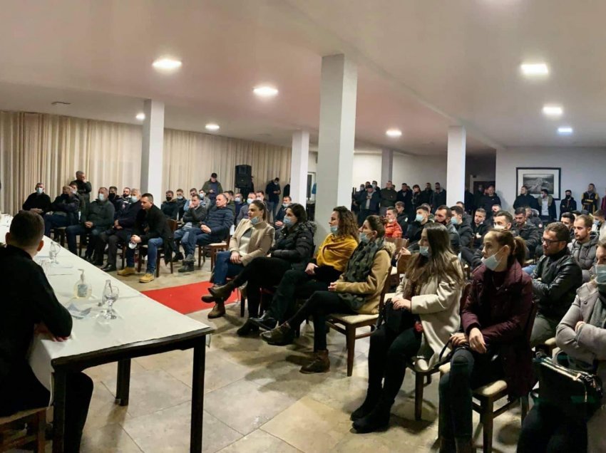 Limaj merr mbështetje të madhe në Ferizaj për zgjedhjet e 14 shkurtit