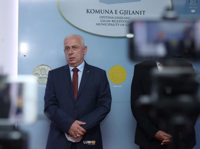 Kryetari i Bujanocit demanton mediat serbe se shqiptarë të Kosovës po marrin vaksinën në Serbi