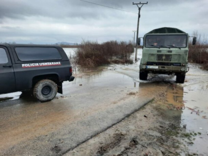Reshjet e dendura të shiut, evakuohen 3 familje në Sukth