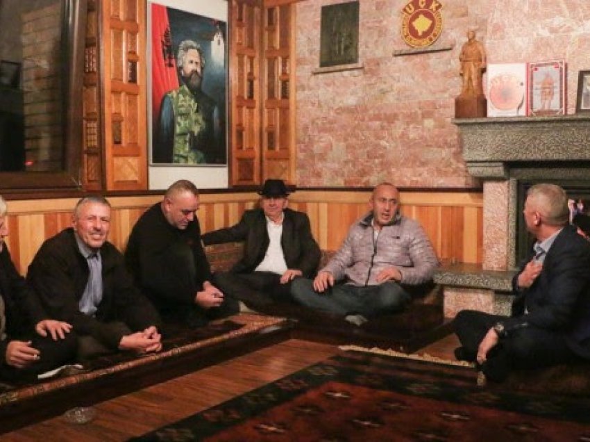 Haradinaj viziton familjen e Gjeneral Sylejman Selimit