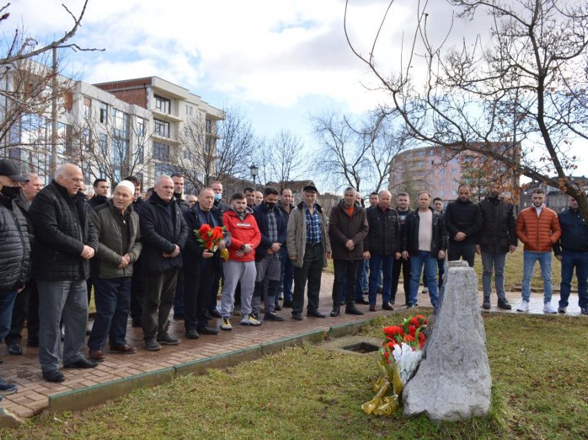 U përkujtua masakra e vitit 1990 në Malishevë ku u vranë Hisni Mazreku dhe Ali Kryeziu