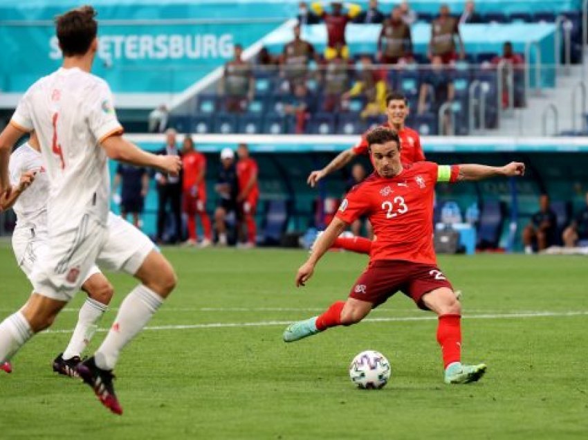 Xherdan Shaqiri shkruan historinë me golin kundër Spanjës