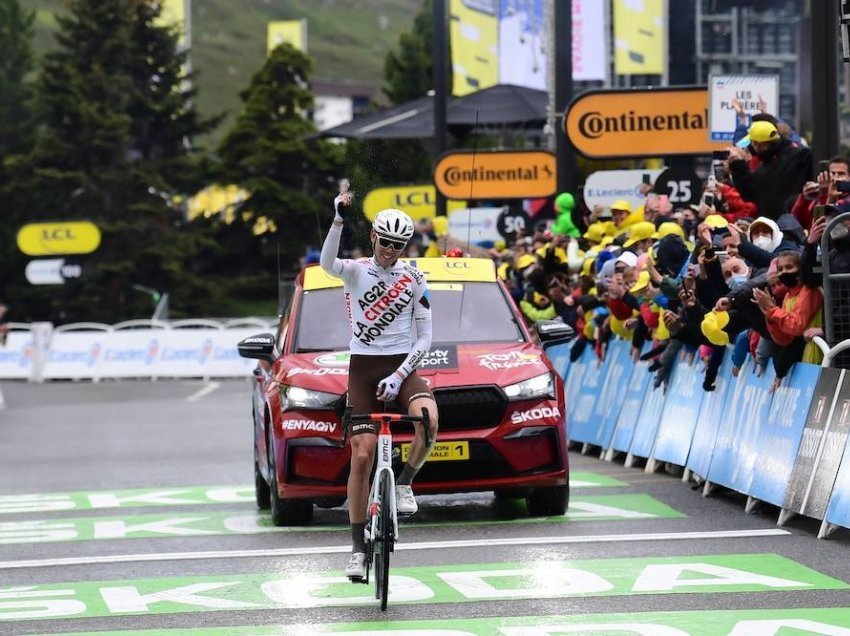 O'Connor shënon fitoren e parë nëpër një mot me shi e të ftohtë në ‘Tour de France 2021’