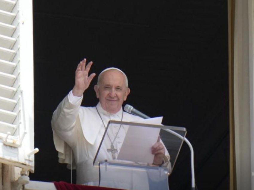Papa Françesku në shtator pritet ta vizitojë Sllovakinë dhe Hungarinë