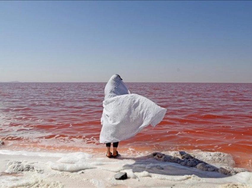 Iran, thatësira kërcënon liqenin e kripur Urmia