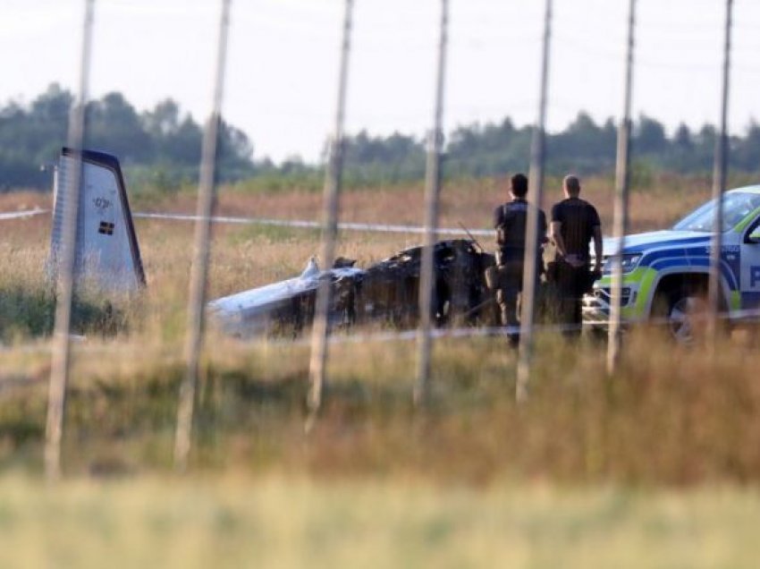 Në Suedi rrëzohet një aeroplan, raportohet për disa të vdekur