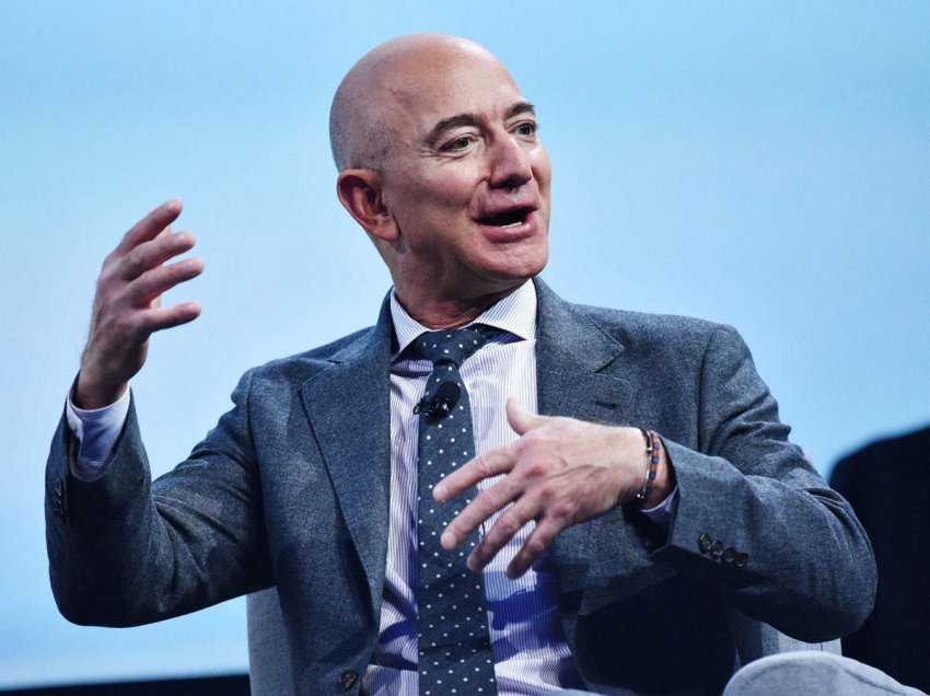 Jeff Bezos shton në pasuri 8 miliardë dollarë për 24 orë
