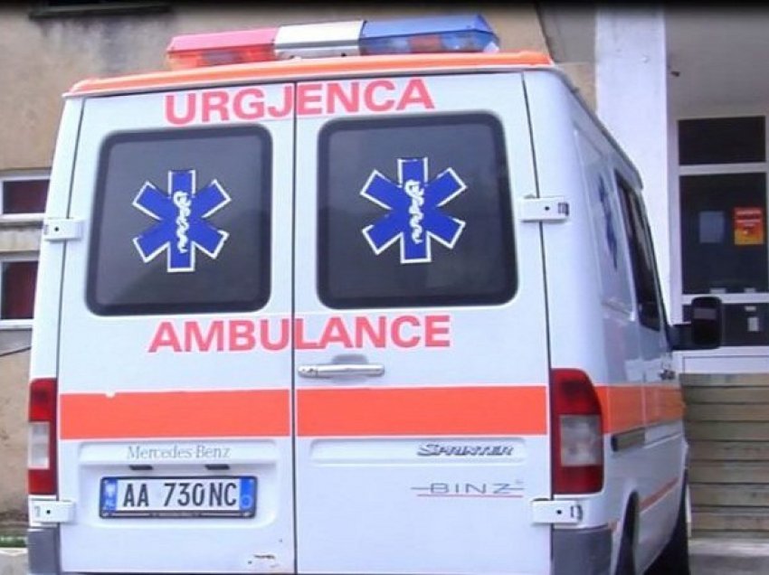 Dy persona rrezikojnë mbytjen në Fier, nisen në gjendje të rëndë në spital