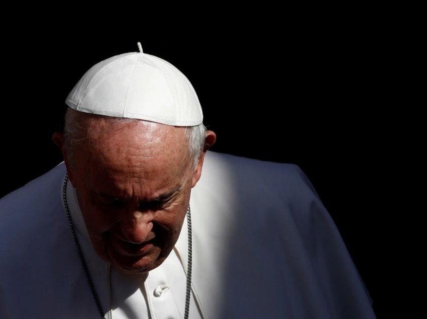 Papa Françesku merr veten pas operacionit