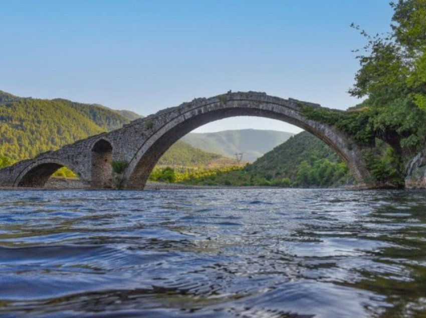 ​Ura e Kamarës, monumenti 400-vjeçar që pret të vizitohet