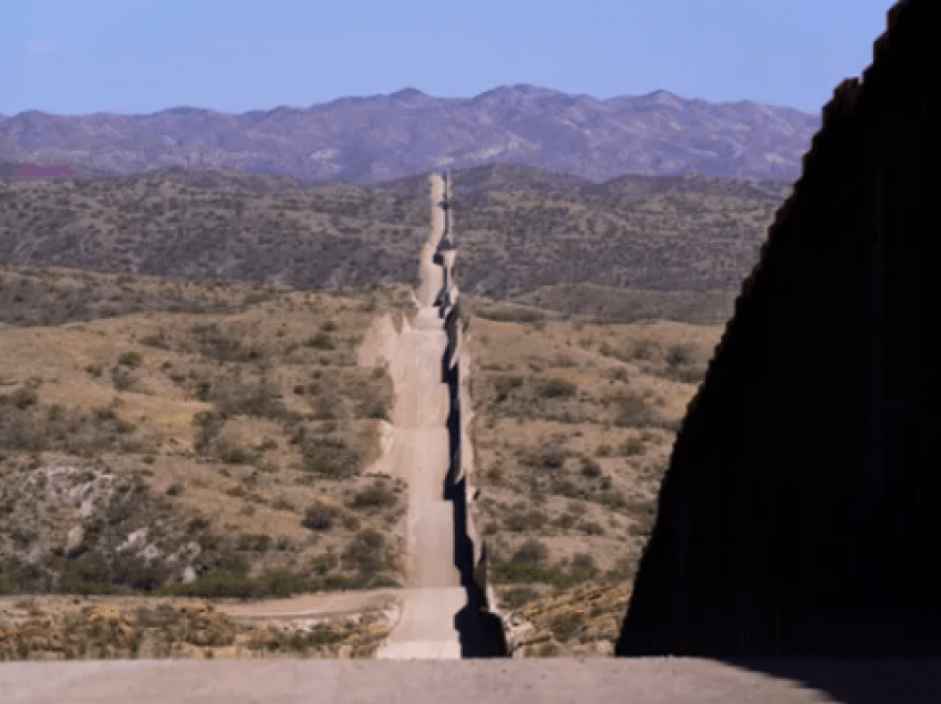 43 persona të vdekur gjenden në kufirin ShBA – Meksikë