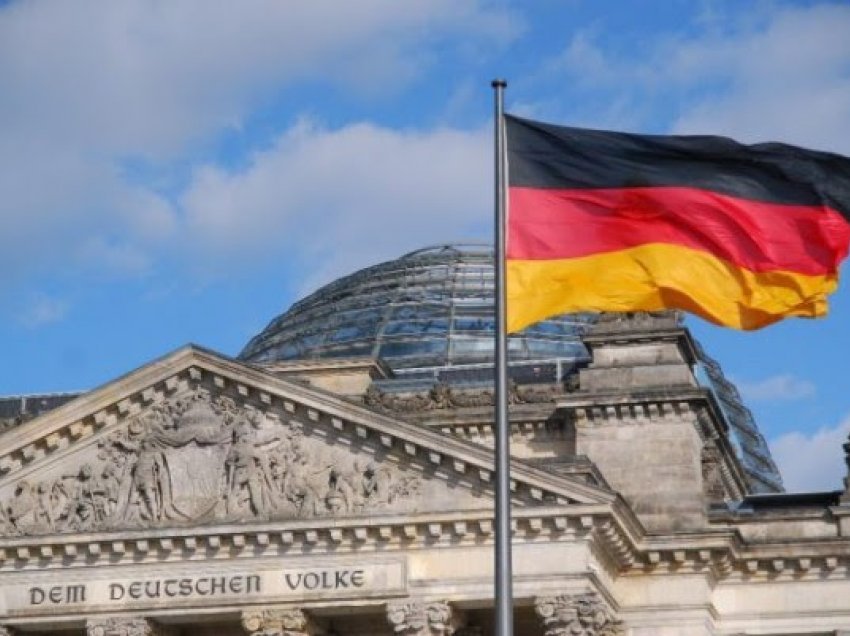 Gjermania ndryshon rregulloren për udhëtimet