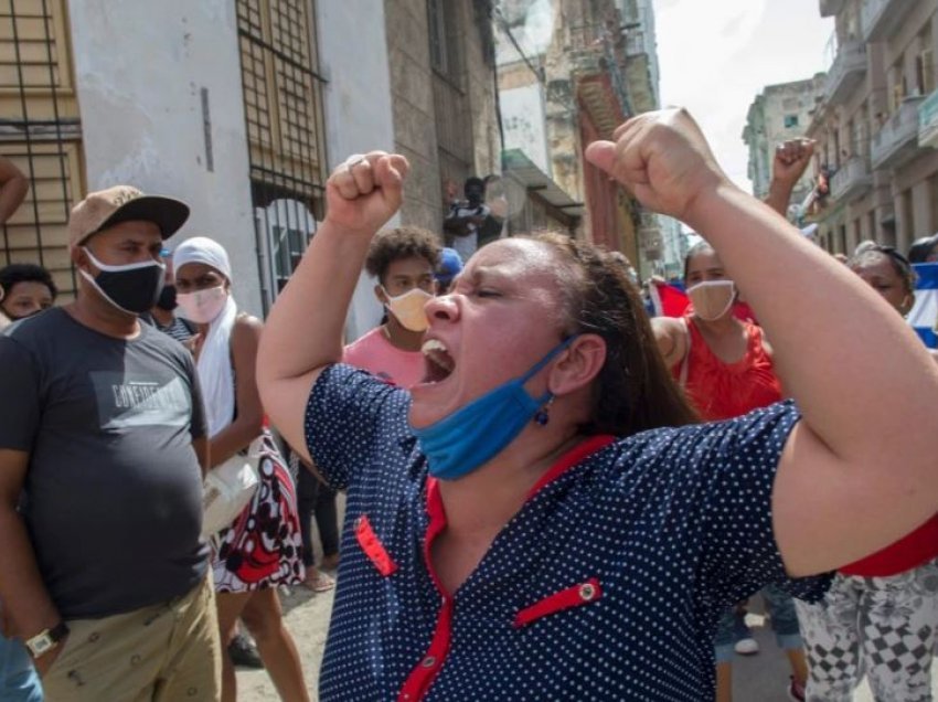 Protestat në Kubë: Një i vdekur dhe mbi 100 arrestime  