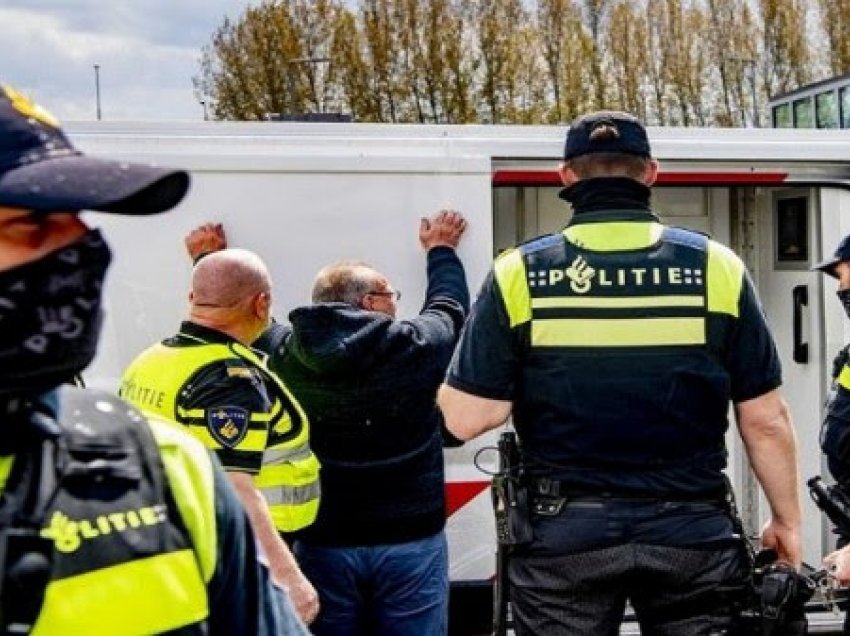 ​225 mln euro kokainë zbulohen në Holandë