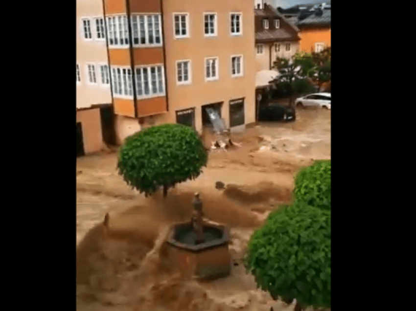 Përmbytet qyteti Hallein në Austri, pas reshjeve të mëdha