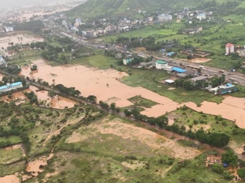 Rritet në 47 numri i të vdekurve si pasojë e vërshimeve në Indi