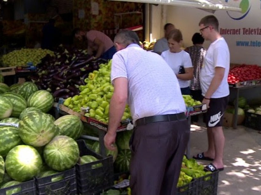 ​Shqiptarët po konsumojnë më pak, INSTAT konfirmon rritjen e çmimeve të ushqimeve të shportës