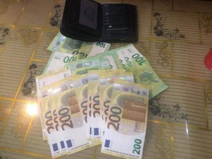 Qytetari nga Klina e gjeti kuletën me 6 mijë euro, ia kthen pronarit