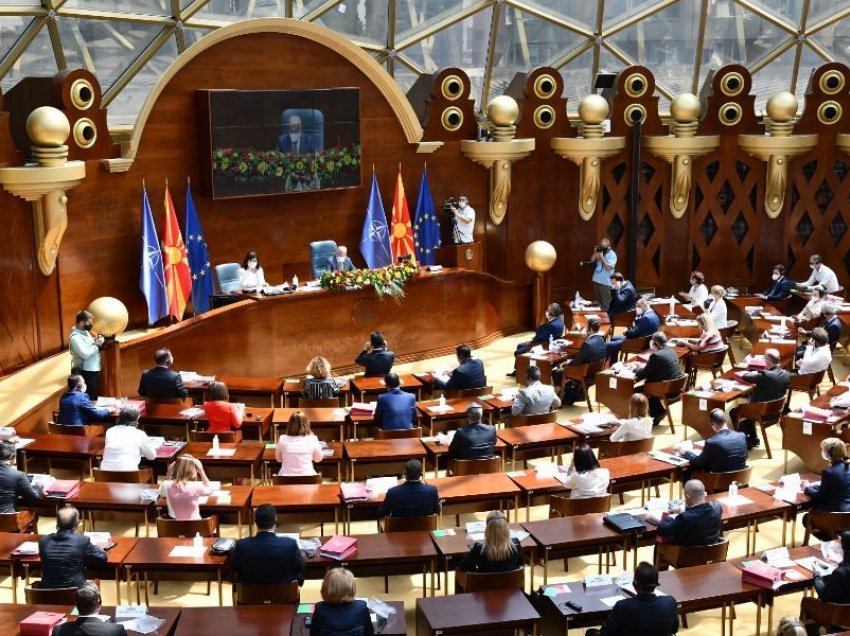 Kuvendi miratoi Ligjin për shtetësi, me 57 vota “për” dhe 32 vota “kundër”