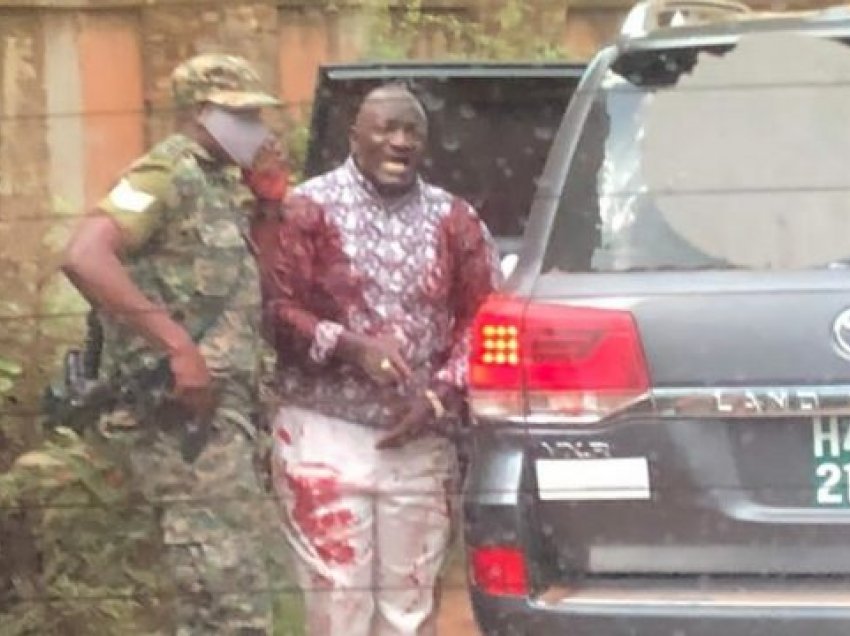 Ministri afrikan i shpëton atentatit, i vriten e bija dhe shoferi