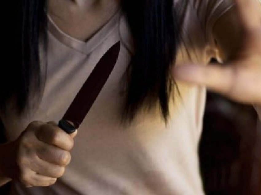 Gruaja nga Gjakova sulmon me thikë nënën e saj