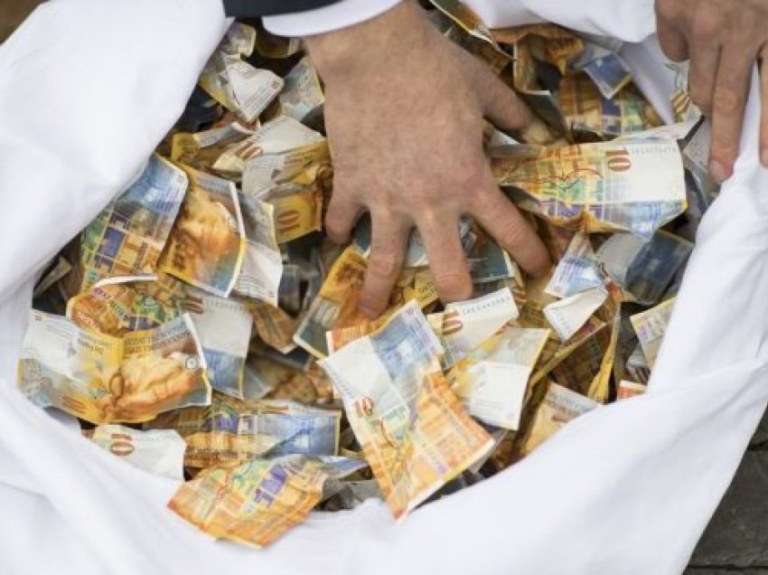 Banka Qendrore: Çdo zviceran ka afro gjysmë milioni franga pasuri