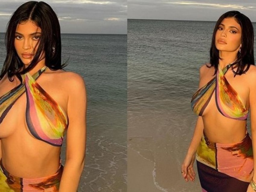 Fustani i vogël për përmasat e saj, Kylie ‘ngacmon’ me fotot nga plazhi