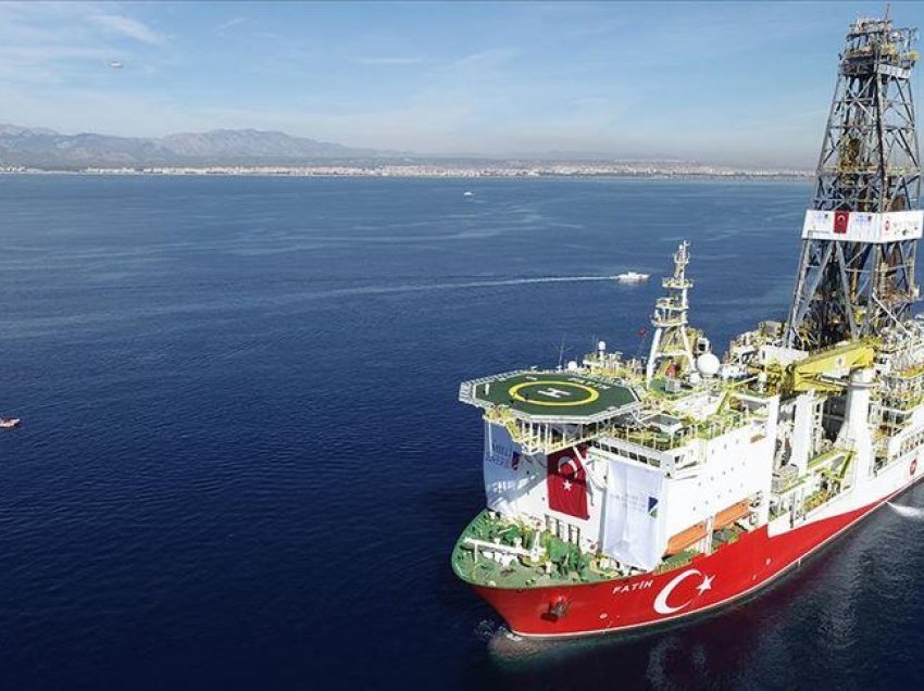 Turqia zbulon sasi të mëdha të gazit natyral në Detin e Zi