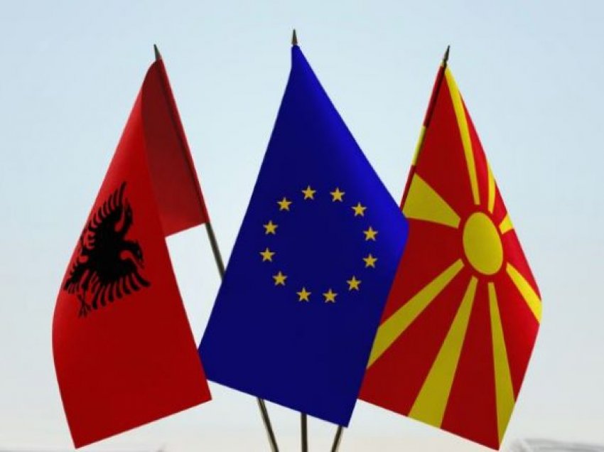 Holanda ndryshon kurs, kërkon hapjen e negociatave me Maqedoninë e Veriut dhe Shqipërinë