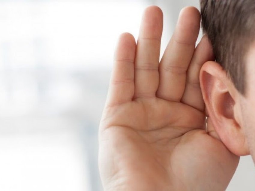 Humbja e dëgjimit te të moshuarit mund të parandalohet ndërsa janë të ri