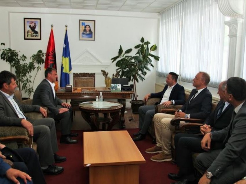 Ministri Mehaj vizitoi komunën e Dragashit