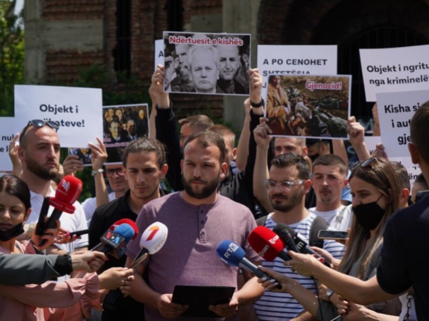 Studentët propozojnë që Kisha Ortodokse të bëhet muze që pasqyron gjenocidin serbë mbi popullin e Kosovës