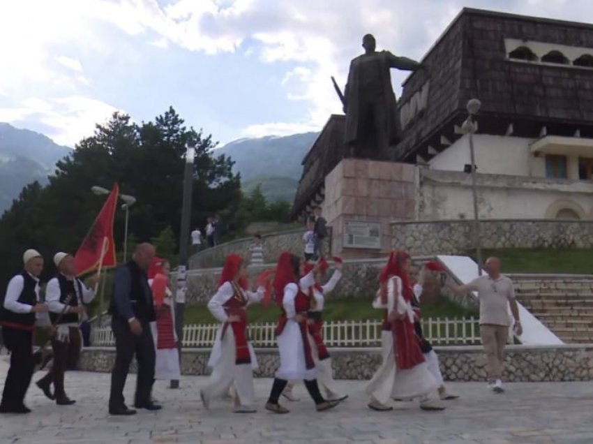 Tropojë, zhvillohet manifestimi kulturor “Sofra Dardane”