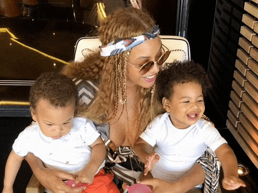 Beyonce feston ditëlindjen e binjakëve të saj