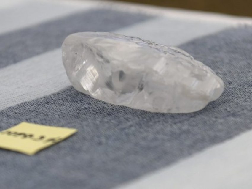 ​Zbulohet diamanti prej 1.098 karatësh në Botsvana