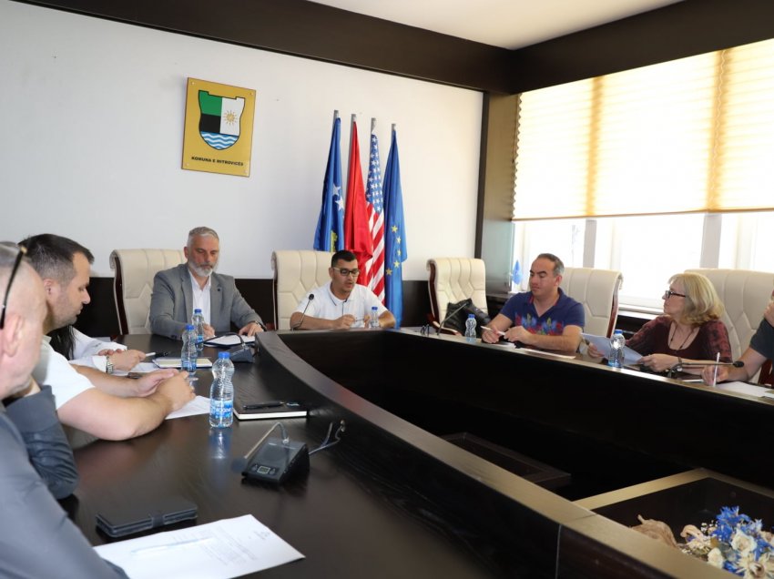 Në Komunën e Mitrovicës diskutohet për antigjipsizmin dhe mundësitë e punësimit