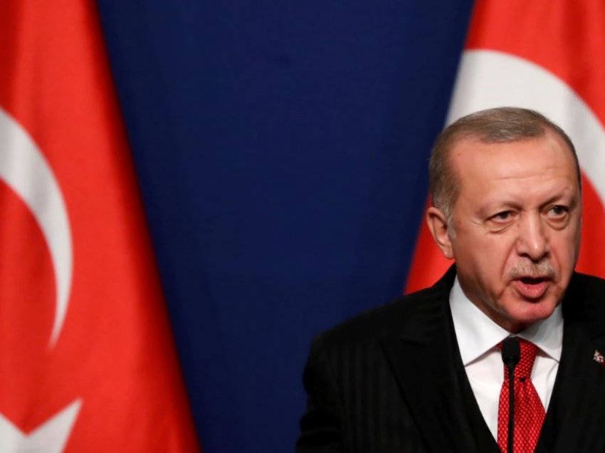 Turqia nuk heq dorë nga armatimi rus
