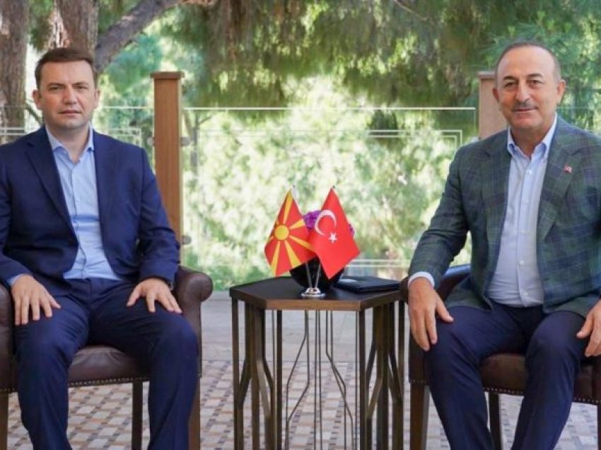 Osmani në takim me Çavushogllun: RMV dhe Turqia janë të lidhura me të njëjtat vlera