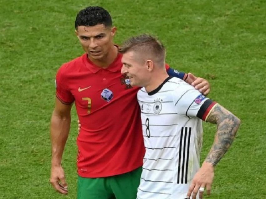 Ronaldo dhe Kroos zhvilluan një bisedë të gjatë pas ndeshjes