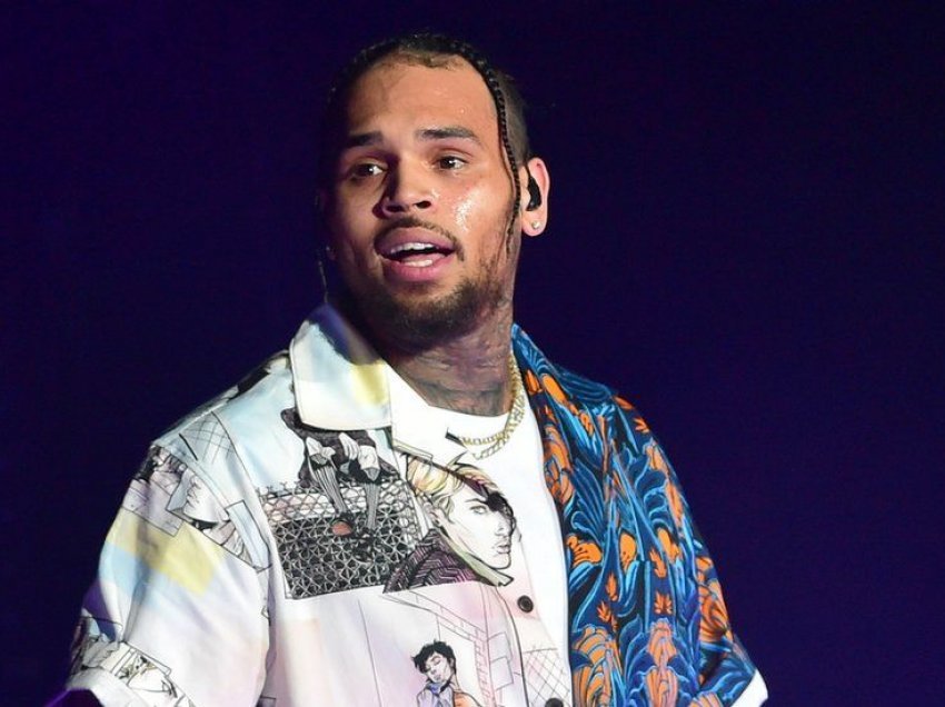 Chris Brown akuzohet për goditje të gruas në Los Angeles