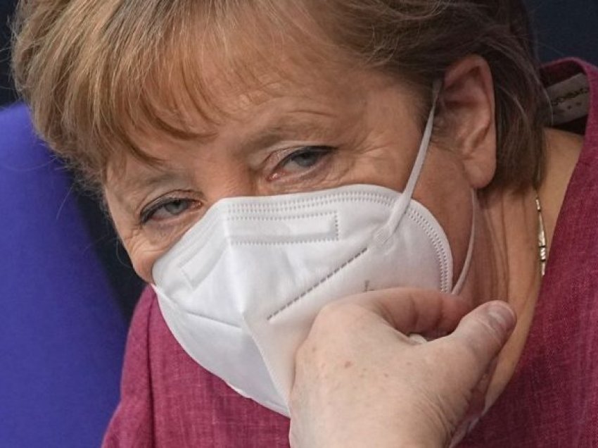 Merkel: Varianti Delta i Coronavirusit është shqetësues